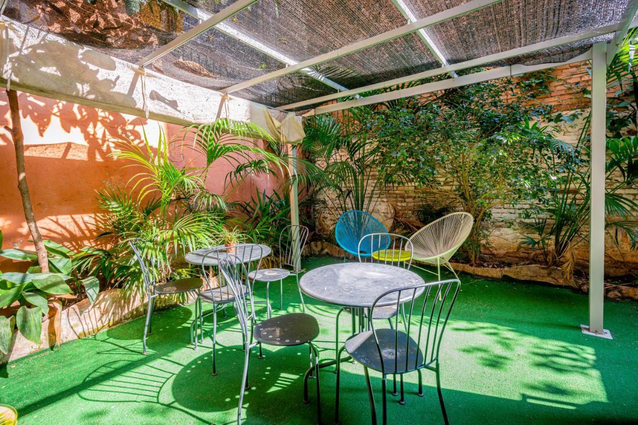 Casa Barcelo Hostel Барселона Экстерьер фото