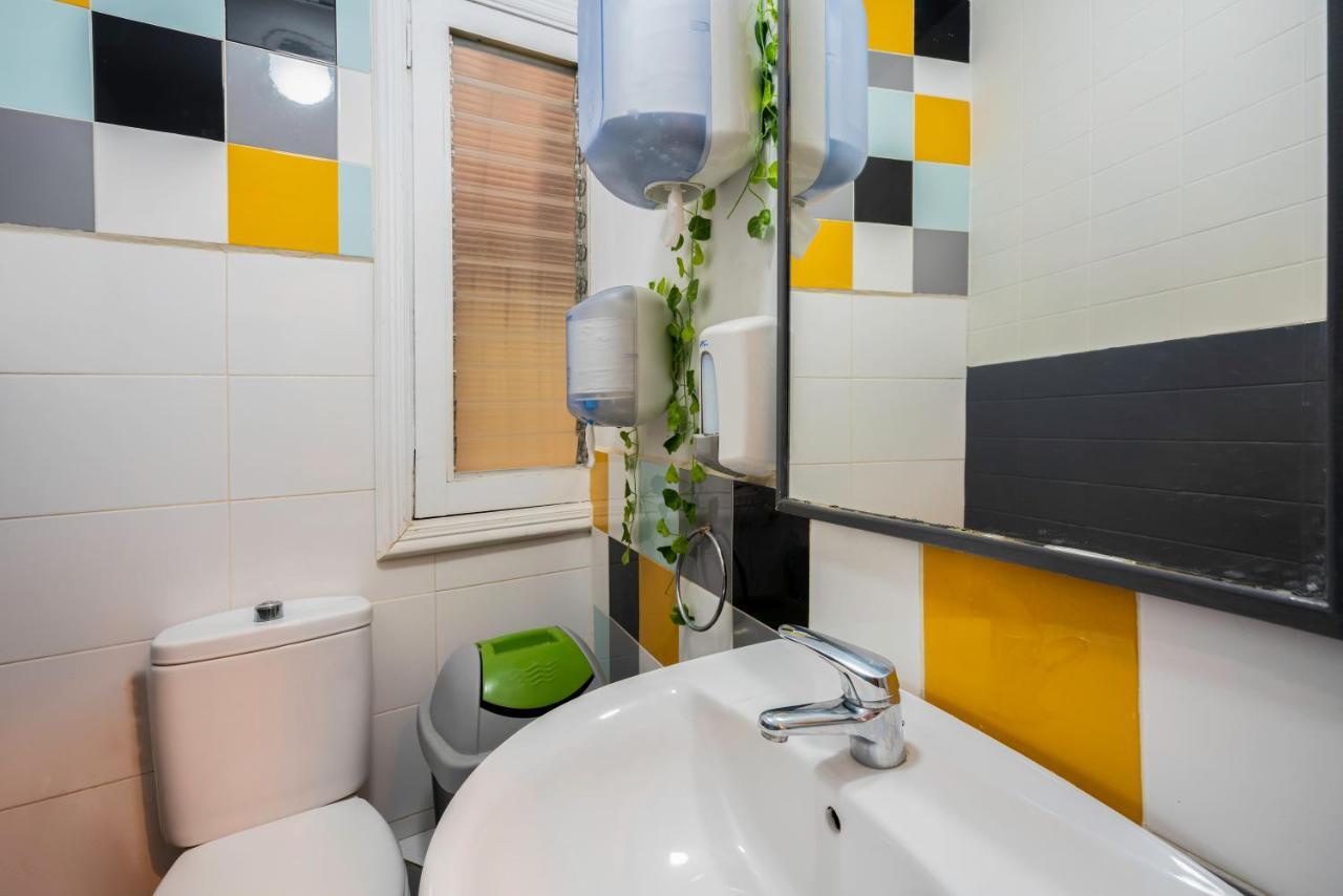 Casa Barcelo Hostel Барселона Экстерьер фото