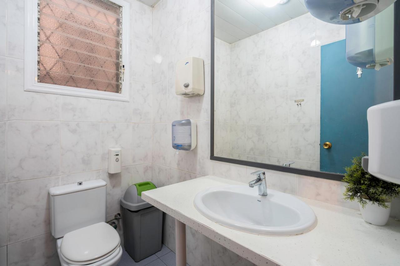 Casa Barcelo Hostel Барселона Экстерьер фото