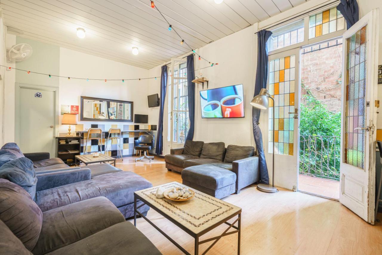 Casa Barcelo Hostel Барселона Экстерьер фото